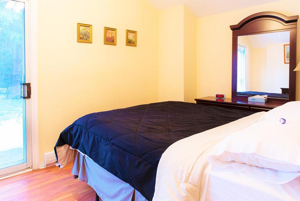 Chalet Beaconsfield Motel Bagian luar foto